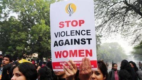 उत्तर प्रदेश: केस वापस लेने से मना करने पर रेप पीड़िता पर एसिड अटैक उत्तर प्रदेश: केस वापस लेने से मना करने पर रेप पीड़िता पर एसिड अटैक