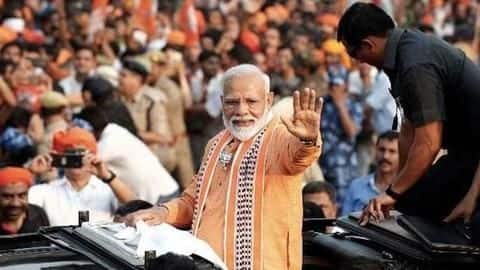 हलफनामा: प्रधानमंत्री मोदी के बैंक खाते में मात्र 4,143 रुपये, गुजरात विश्वविद्यालय से MA पास हलफनामा: प्रधानमंत्री मोदी के बैंक खाते में मात्र 4,143 रुपये, गुजरात विश्वविद्यालय से MA पास