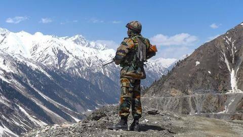 भारतीय सेना में कोरोना वायरस का पहला मामला, लद्दाख का जवान पाया गया संक्रमित भारतीय सेना में कोरोना वायरस का पहला मामला, लद्दाख का जवान पाया गया संक्रमित