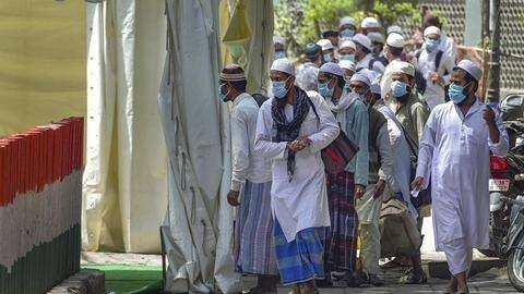 तबलीगी जमात के कारण आया कोरोना वायरस के मामलों में उछाल, राष्ट्रीय ट्रेंड नहीं- सरकार तबलीगी जमात के कारण आया कोरोना वायरस के मामलों में उछाल, राष्ट्रीय ट्रेंड नहीं- सरकार