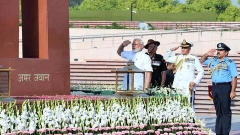 नरेंद्र मोदी आज लेंगे प्रधानमंत्री पद की शपथ, सबकी नजरें कैबिनेट मंत्रियों पर नरेंद्र मोदी आज लेंगे प्रधानमंत्री पद की शपथ, सबकी नजरें कैबिनेट मंत्रियों पर
