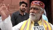 कोरोना वायरस को लेकर केंद्रीय स्वास्थ्य राज्यमंत्री की अजीबोगरीब सलाह, कहा- धूप में बैठें