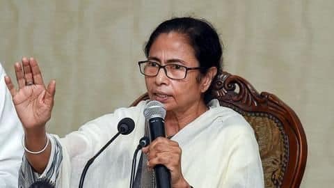 नागरिकता कानून: विपक्ष को एकजुट करने की कोशिशों को झटका, बैठक का बहिष्कार करेंगी ममता बनर्जी नागरिकता कानून: विपक्ष को एकजुट करने की कोशिशों को झटका, बैठक का बहिष्कार करेंगी ममता बनर्जी