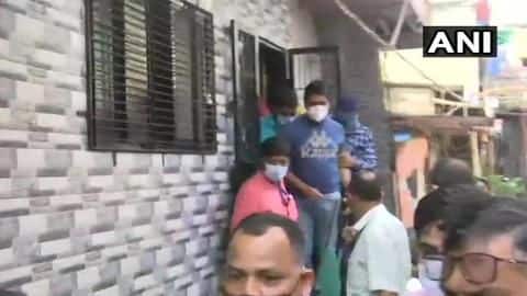 ड्रग्स मामले में सुशांत सिंह राजपूत का मैनेजर हिरासत में, रिया के घर भी पहुंची टीम ड्रग्स मामले में सुशांत सिंह राजपूत का मैनेजर हिरासत में, रिया के घर भी पहुंची टीम