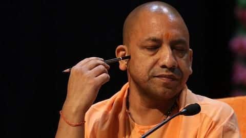पिछड़ी जातियों को SC सूची में शामिल करने पर योगी सरकार को केंद्र सरकार से झटका पिछड़ी जातियों को SC सूची में शामिल करने पर योगी सरकार को केंद्र सरकार से झटका