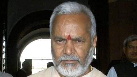 भाजपा नेता चिन्मयानंद से सात घंटे पूछताछ, लेकिन अभी तक दर्ज नहीं हुआ रेप का मामला भाजपा नेता चिन्मयानंद से सात घंटे पूछताछ, लेकिन अभी तक दर्ज नहीं हुआ रेप का मामला