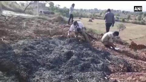 राजस्थान: मंदिर की जमीन को लेकर विवाद में पुजारी को पेट्रोल छिड़ककर जिंदा जलाया, मौत राजस्थान: मंदिर की जमीन को लेकर विवाद में पुजारी को पेट्रोल छिड़ककर जिंदा जलाया, मौत