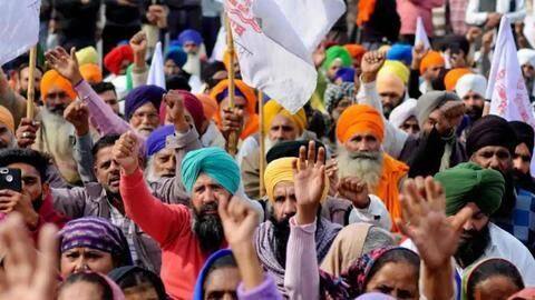 किसान आंदोलन पर 15 घंटे बहस के लिए तैयार हुई सरकार, विपक्ष के साथ बनी सहमति किसान आंदोलन पर 15 घंटे बहस के लिए तैयार हुई सरकार, विपक्ष के साथ बनी सहमति