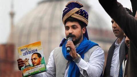 CAA-NRC विरोधी प्रदर्शनों में कैसे बड़े नेता बनकर उभरे चंद्रशेखर आजाद? CAA-NRC विरोधी प्रदर्शनों में कैसे बड़े नेता बनकर उभरे चंद्रशेखर आजाद?