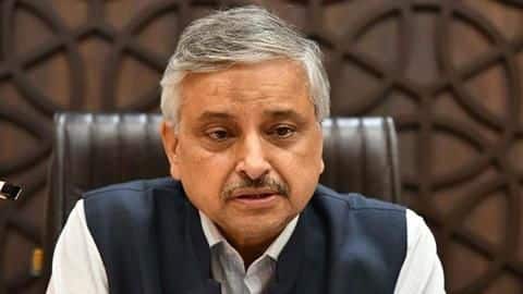 भारी भीड़ और नए वेरिएंट्स के कारण बढ़ रहे कोरोना के मामले- AIIMS प्रमुख भारी भीड़ और नए वेरिएंट्स के कारण बढ़ रहे कोरोना के मामले- AIIMS प्रमुख