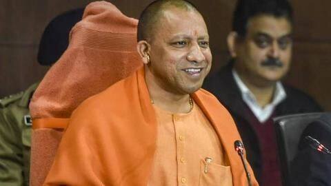 उत्तर प्रदेश: मुख्यमंत्री योगी आदित्यनाथ को आतंकवादी कहने वाले वकील पर देशद्रोह का मुकदमा, गिरफ्तार उत्तर प्रदेश: मुख्यमंत्री योगी आदित्यनाथ को आतंकवादी कहने वाले वकील पर देशद्रोह का मुकदमा, गिरफ्तार