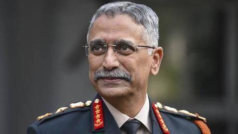 चीन के साथ तनाव के बीच लद्दाख पहुंचे सेनाध्यक्ष जनरल नरवणे, स्थिति का जायजा लेंगे चीन के साथ तनाव के बीच लद्दाख पहुंचे सेनाध्यक्ष जनरल नरवणे, स्थिति का जायजा लेंगे