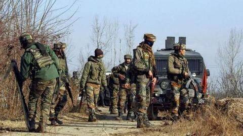 जम्मू-कश्मीर: एक और एनकाउंटर सवालों के घेरे में, निर्दोष लोगों को मारने के आरोप लगे जम्मू-कश्मीर: एक और एनकाउंटर सवालों के घेरे में, निर्दोष लोगों को मारने के आरोप लगे
