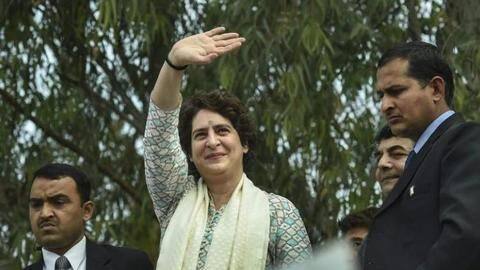 लखनऊ में प्रियंका गांधी ने की 16 घंटे लंबी बैठक, कहा- मुकाबला राहुल vs मोदी लखनऊ में प्रियंका गांधी ने की 16 घंटे लंबी बैठक, कहा- मुकाबला राहुल vs मोदी