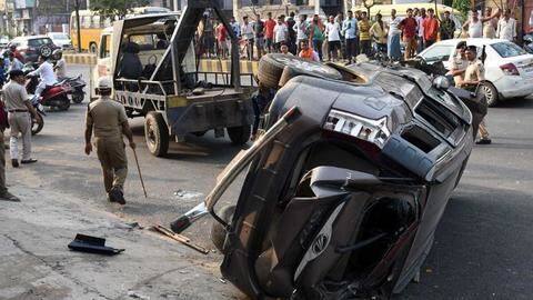 बिहार: पटना में फुटपाथ पर सो रहे बच्चों को कुचलने वाले युवक की मॉब लिंचिंग बिहार: पटना में फुटपाथ पर सो रहे बच्चों को कुचलने वाले युवक की मॉब लिंचिंग