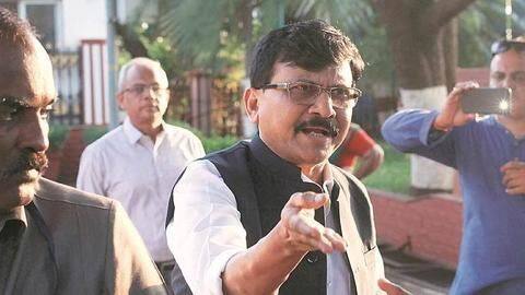 महाराष्ट्र: संजय राउत ने पहले बोला अंडरवर्ल्ड डॉन से मिली थीं इंदिरा गांधी, अब दी सफाई महाराष्ट्र: संजय राउत ने पहले बोला अंडरवर्ल्ड डॉन से मिली थीं इंदिरा गांधी, अब दी सफाई