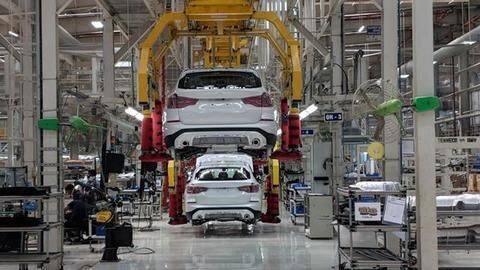 अब तक के सबसे बड़े संकट में ऑटो सेक्टर, 3.5 लाख लोगों की नौकरी गई- रिपोर्ट्स अब तक के सबसे बड़े संकट में ऑटो सेक्टर, 3.5 लाख लोगों की नौकरी गई- रिपोर्ट्स