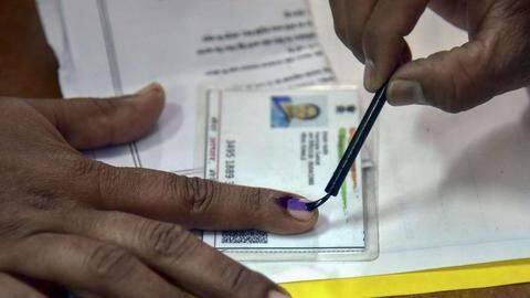 लोकसभा चुनाव: चौथे चरण की 72 सीटों पर मतदान जारी, इन दिग्गजों की किस्मत दांव पर लोकसभा चुनाव: चौथे चरण की 72 सीटों पर मतदान जारी, इन दिग्गजों की किस्मत दांव पर