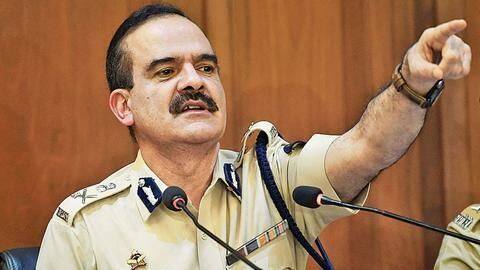 परमबीर सिंह का मुंबई पुलिस कमिश्नर के पद से तबादला, हेमंत नागराले संभालेंगे जिम्मेदारी परमबीर सिंह का मुंबई पुलिस कमिश्नर के पद से तबादला, हेमंत नागराले संभालेंगे जिम्मेदारी
