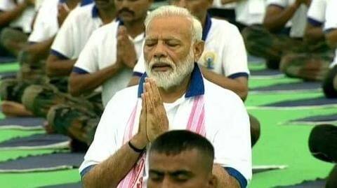 अंतरराष्ट्रीय योग दिवस पर प्रधानमंत्री मोदी का संदेश, 'योग सबका है और सब योग के हैं' अंतरराष्ट्रीय योग दिवस पर प्रधानमंत्री मोदी का संदेश, 'योग सबका है और सब योग के हैं'