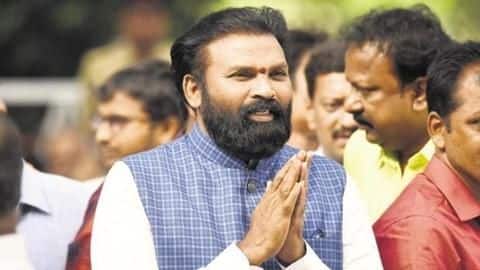 कोरोना वायरस: बढ़ते मामलों के बीच कर्नाटक के स्वास्थ्य मंत्री बोले- केवल भगवान बचा सकता है कोरोना वायरस: बढ़ते मामलों के बीच कर्नाटक के स्वास्थ्य मंत्री बोले- केवल भगवान बचा सकता है