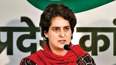 हाथरस मामला: प्रियंका गांधी ने उठाए पीड़ित परिवार के पांच सवाल, जिलाधिकारी की बर्खास्तगी की मांग हाथरस मामला: प्रियंका गांधी ने उठाए पीड़ित परिवार के पांच सवाल, जिलाधिकारी की बर्खास्तगी की मांग