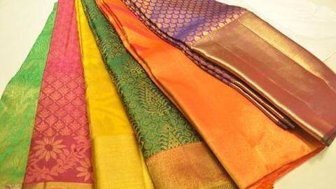 पुरानी साड़ियों का इन स्मार्ट तरीकों से दोबारा करें इस्तेमाल पुरानी साड़ियों का इन स्मार्ट तरीकों से दोबारा करें इस्तेमाल