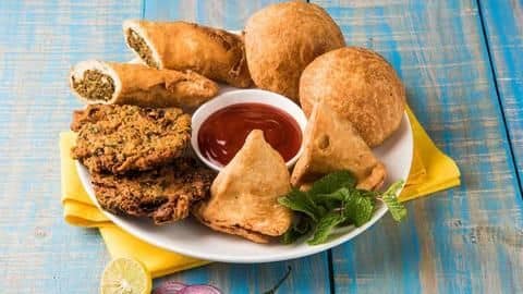 लॉकडाउन: घर पर बैठे-बैठे तले हुए स्नैक्स का लें जायका, ऐसे बनाएं उनको हेल्दी लॉकडाउन: घर पर बैठे-बैठे तले हुए स्नैक्स का लें जायका, ऐसे बनाएं उनको हेल्दी