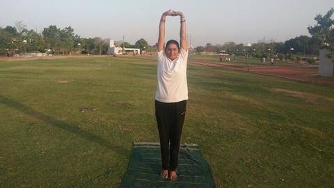 ताड़ासन: बहुत आसान और लाभदायक है इस योगासन का अभ्यास, जानिये इससे जुड़ी महत्वपूर्ण बातें ताड़ासन: बहुत आसान और लाभदायक है इस योगासन का अभ्यास, जानिये इससे जुड़ी महत्वपूर्ण बातें