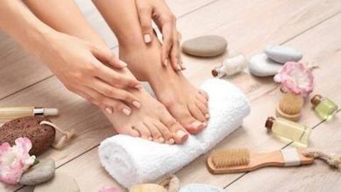 इन पांच टिप्स की मदद से आसान होगा घर पर पेडिक्योर करना, जरूर अजमाकर देखें इन पांच टिप्स की मदद से आसान होगा घर पर पेडिक्योर करना, जरूर अजमाकर देखें