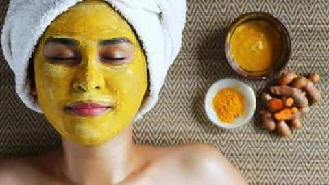 अपनी त्वचा के प्रकार के अनुसार घर पर बनाएं हल्दी के ये फेस पैक अपनी त्वचा के प्रकार के अनुसार घर पर बनाएं हल्दी के ये फेस पैक