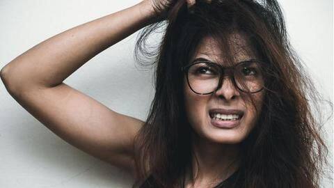 बालों और स्कैल्प से आए बदबू तो इन घरेलू नुस्खों की मदद से पाएं इससे छुटकारा बालों और स्कैल्प से आए बदबू तो इन घरेलू नुस्खों की मदद से पाएं इससे छुटकारा