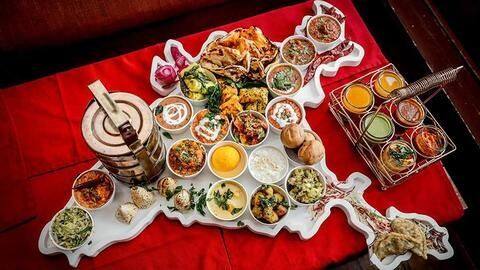 भारत की सबसे बड़ी और स्वादिष्ट थालियां जिन्हें अकेले चट करना है मुश्किल भारत की सबसे बड़ी और स्वादिष्ट थालियां जिन्हें अकेले चट करना है मुश्किल