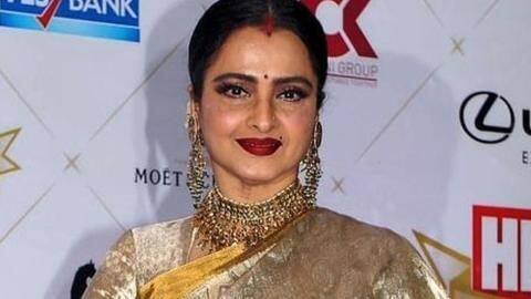 एवरग्रीन रेखा का स्टाइल स्टेटमेंट है बेहद जबरदस्त, जरूर करें फॉलो एवरग्रीन रेखा का स्टाइल स्टेटमेंट है बेहद जबरदस्त, जरूर करें फॉलो