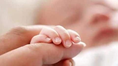 उत्तर प्रदेश: लॉकडाउन के दौरान जन्मा बच्चा, परिजनों ने नाम ही रख दिया 'लॉकडाउन' उत्तर प्रदेश: लॉकडाउन के दौरान जन्मा बच्चा, परिजनों ने नाम ही रख दिया 'लॉकडाउन'