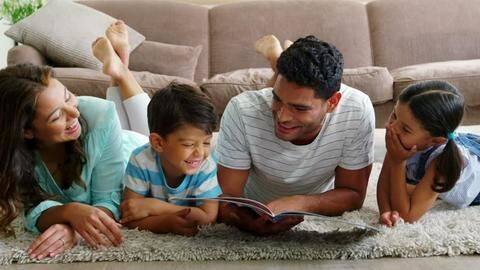 सिर्फ माता-पिता सिखा सकते हैं बच्चों को जीवन से जुड़े ये सबक और गुण सिर्फ माता-पिता सिखा सकते हैं बच्चों को जीवन से जुड़े ये सबक और गुण