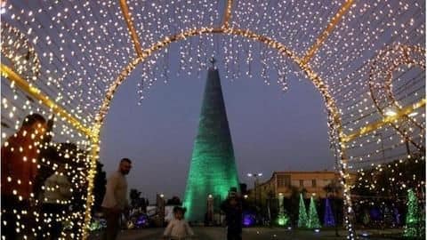 खास तरीके से इस देश में बनाया गया है क्रिसमस ट्री, बना सकता है वर्ल्ड रिकॉर्ड खास तरीके से इस देश में बनाया गया है क्रिसमस ट्री, बना सकता है वर्ल्ड रिकॉर्ड