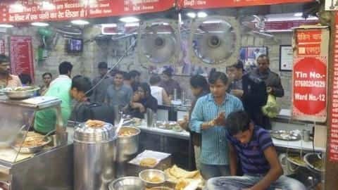 खाने के शौकीन हैं तो भारत के इन शहरों की जायकेदार गलियों की ओर करें रूख खाने के शौकीन हैं तो भारत के इन शहरों की जायकेदार गलियों की ओर करें रूख
