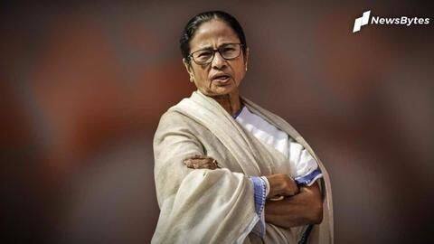 पश्चिम बंगाल: ममता बनर्जी ने जारी किया घोषणा पत्र, न्यूनतम मासिक आय का वादा किया पश्चिम बंगाल: ममता बनर्जी ने जारी किया घोषणा पत्र, न्यूनतम मासिक आय का वादा किया