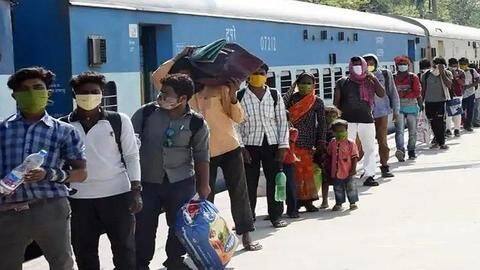 बिहार के 20 लाख प्रवासी मजदूरों को घर पहुंचाने के लिए चलाई जाएंगी 800 स्पेशल ट्रेनें बिहार के 20 लाख प्रवासी मजदूरों को घर पहुंचाने के लिए चलाई जाएंगी 800 स्पेशल ट्रेनें