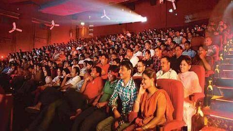पश्चिम बंगाल: 100 प्रतिशत क्षमता से संचालित होंगे सिनेमाघर, मुख्यमंत्री ने दी अनुमति पश्चिम बंगाल: 100 प्रतिशत क्षमता से संचालित होंगे सिनेमाघर, मुख्यमंत्री ने दी अनुमति