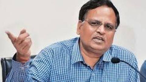 दिल्ली सरकार ने लगाया कोरोना टेस्टिंग नहीं बढ़ाने देने का आरोप, गृह मंत्रालय ने किया खारिज दिल्ली सरकार ने लगाया कोरोना टेस्टिंग नहीं बढ़ाने देने का आरोप, गृह मंत्रालय ने किया खारिज