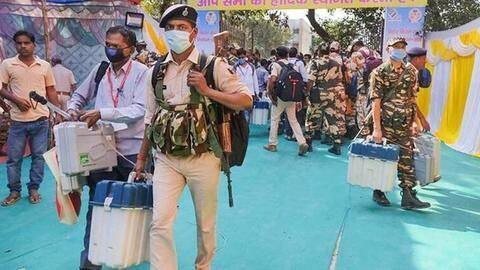 पश्चिम बंगाल विधानसभा चुनाव: सुरक्षा के लिए तैनात की जाएंगी अर्द्धसैनिक बलों की 725 कंपनियां पश्चिम बंगाल विधानसभा चुनाव: सुरक्षा के लिए तैनात की जाएंगी अर्द्धसैनिक बलों की 725 कंपनियां
