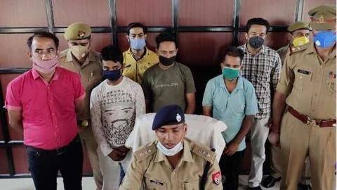 उत्तर प्रदेश: बेटे की बुरी आदतों से परेशान था पिता, सुपारी देकर करवा दी हत्या उत्तर प्रदेश: बेटे की बुरी आदतों से परेशान था पिता, सुपारी देकर करवा दी हत्या
