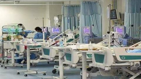 कर्नाटक: बेंगलुरू के कोरोना समर्पित अस्पतालों की बिगड़ी हालत, मरीजों से भरे सभी ICU बेड कर्नाटक: बेंगलुरू के कोरोना समर्पित अस्पतालों की बिगड़ी हालत, मरीजों से भरे सभी ICU बेड