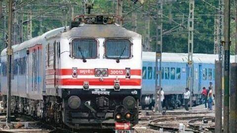 रेलवे ने 167 साल के इतिहास में टिकट बुकिंग की कमाई से अधिक का किया रिफंड रेलवे ने 167 साल के इतिहास में टिकट बुकिंग की कमाई से अधिक का किया रिफंड