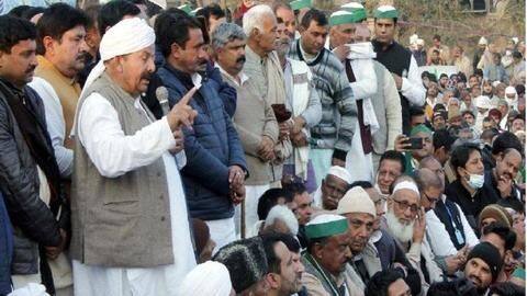 प्रधानमंत्री की गरीमा का सम्मान करेंगे, लेकिन किसानों के आत्म-सम्मान की रक्षा भी जरूरी- टिकैत प्रधानमंत्री की गरीमा का सम्मान करेंगे, लेकिन किसानों के आत्म-सम्मान की रक्षा भी जरूरी- टिकैत