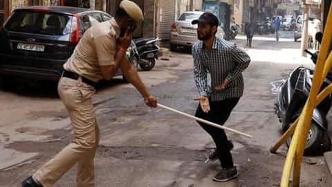 लॉकडाउन की पालना के लिए पुलिस की पिटाई से हुई 12 लोगों की मौत- रिपोर्ट लॉकडाउन की पालना के लिए पुलिस की पिटाई से हुई 12 लोगों की मौत- रिपोर्ट