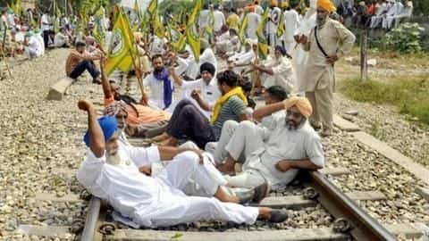 Railways stop loss of 2,200 crores due to rail stop movement Railways stop loss of 2,200 crores due to rail stop movement