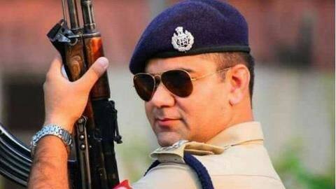 उत्तर प्रदेश के 'सिंघम' IPS अधिकारी अजय पाल शर्मा के खिलाफ महिला ने दर्ज कराया मामला उत्तर प्रदेश के 'सिंघम' IPS अधिकारी अजय पाल शर्मा के खिलाफ महिला ने दर्ज कराया मामला